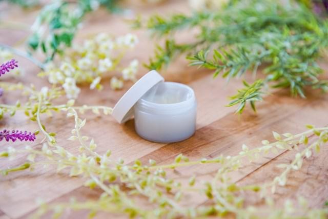 １０ ２３ 土 手肌を潤し 心を癒す 蜜蝋ハンドクリームづくり講座 鹿児島の葬儀 お葬式なら 株式会社吉田葬祭